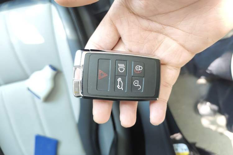 Used Land Rover Range Evoque 2024 Aurora L 249 PS Prestige Light-Chasing Edition Vehicle Key
