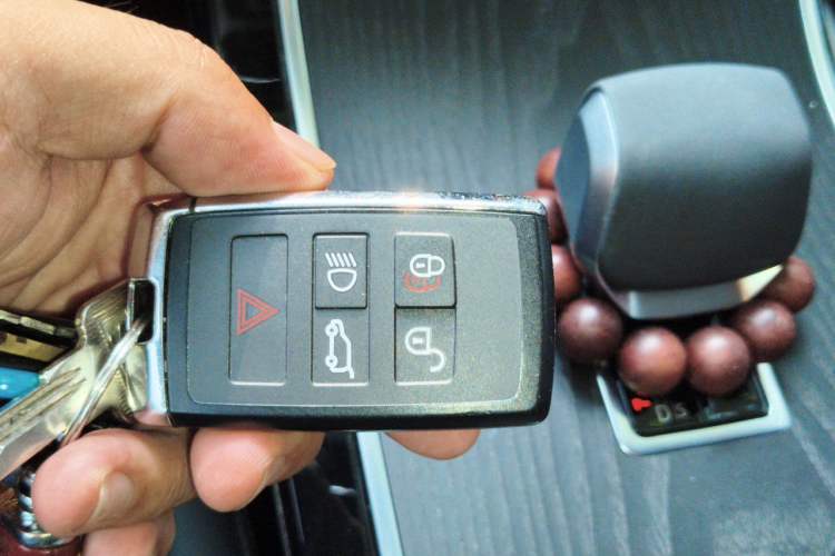 Used Land Rover Range Evoque 2024 Aurora L 249 PS Glowing Limited Edition Vehicle Key