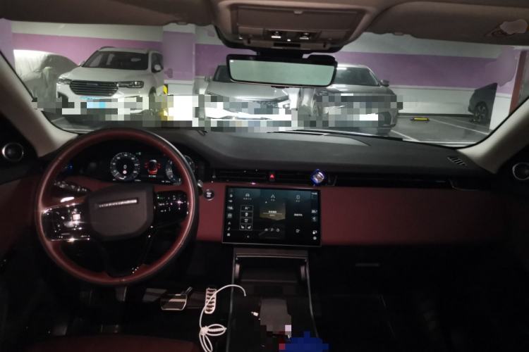 Used Land Rover Range Evoque 2024 Aurora L 249 PS Prestige Light-Chasing Edition Center Console