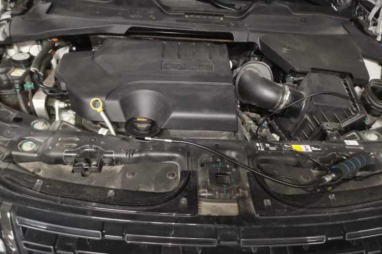 Used Land Rover Range Evoque 2024 Aurora L 249 PS Prestige Light-Chasing Edition Engine Bay