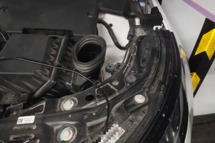 Used Land Rover Range Evoque 2024 Aurora L 249 PS Prestige Light-Chasing Edition Engine Bay Left
