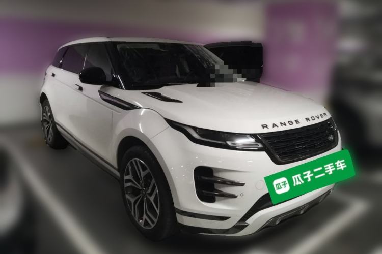 Used Land Rover Range Evoque 2024 Aurora L 249 PS Prestige Light-Chasing Edition Front Right 45 Deg
