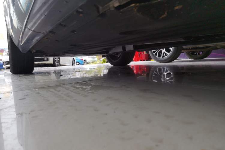 Used Land Rover Range Evoque 2024 Aurora L 249 PS Prestige Light-Chasing Edition Chassis Rear Left
