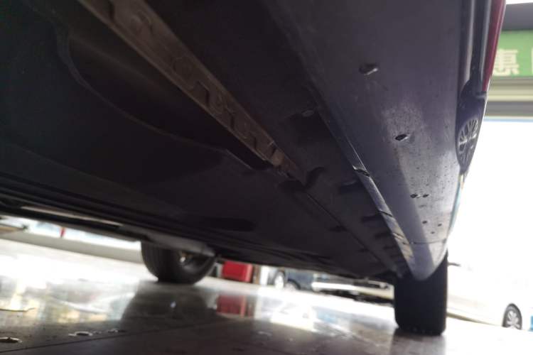 Used Land Rover Range Evoque 2024 Aurora L 249 PS Prestige Light-Chasing Edition Chassis Rear Right