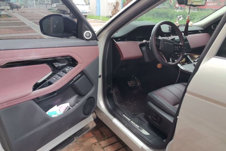 Used Land Rover Range Evoque 2024 Aurora L 249 PS Prestige Light-Chasing Edition Driver Seat