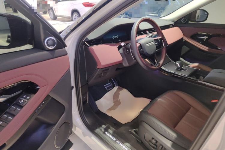 Used Land Rover Range Evoque 2024 Aurora L 249 PS Prestige Light-Chasing Edition Driver Seat