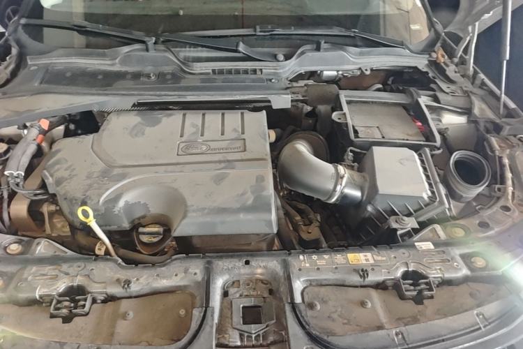 Used Land Rover Range Evoque 2024 Aurora L 249 PS Prestige Light-Chasing Edition Engine Bay