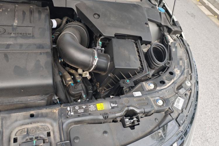 Used Land Rover Range Evoque 2024 Aurora L 249 PS Prestige Light-Chasing Edition Engine Bay Left