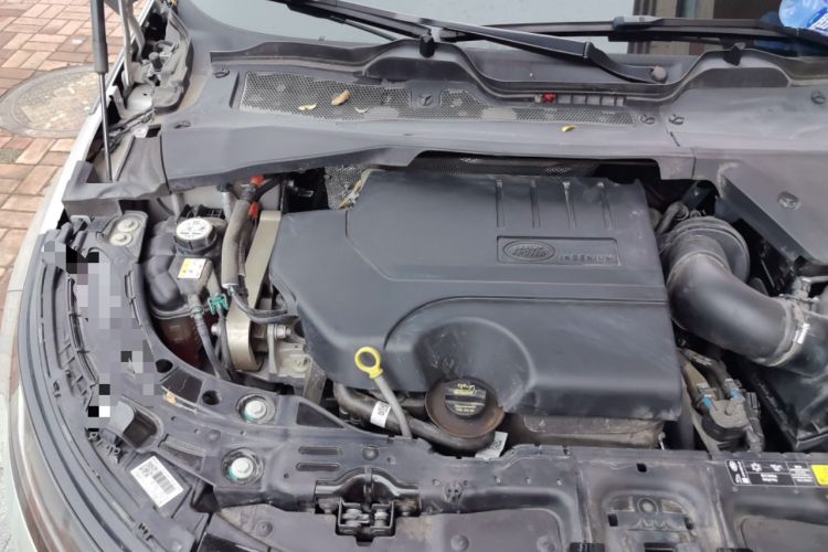 Used Land Rover Range Evoque 2024 Aurora L 249 PS Prestige Light-Chasing Edition Engine Bay Right