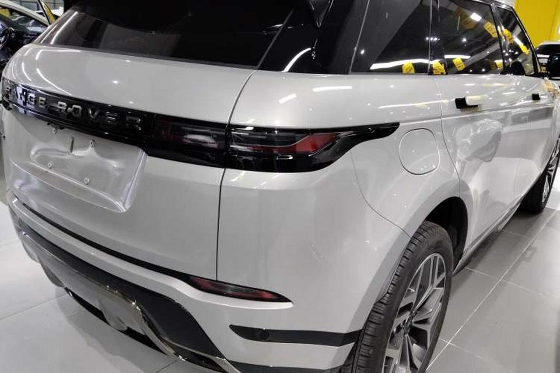 Used Land Rover Range Evoque 2024 Aurora L 249 PS Prestige Light-Chasing Edition Exterior 3