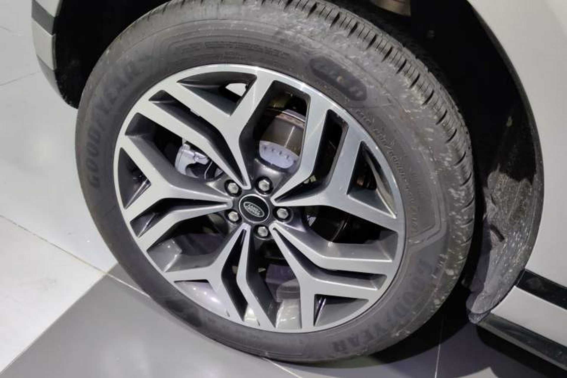 Used Land Rover Range Evoque 2024 Aurora L 249 PS Prestige Light-Chasing Edition Exterior 5