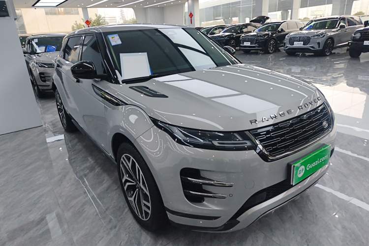Used Land Rover Range Evoque 2024 Aurora L 249 PS Prestige Light-Chasing Edition Front Right 45 Deg