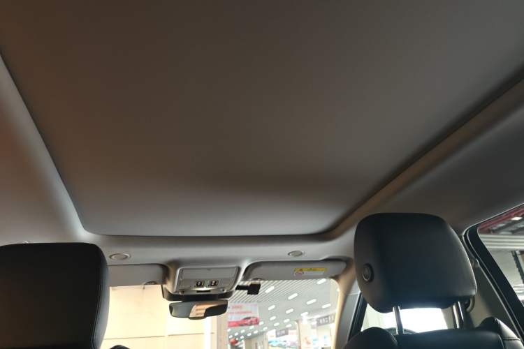 Used Land Rover Range Evoque 2024 Aurora L 200PS Flowing Radiance Edition Headliner