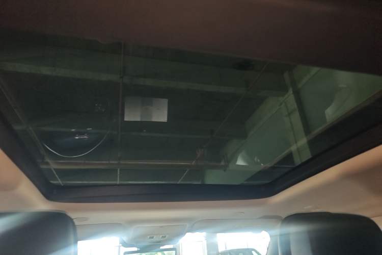 Used Land Rover Range Evoque 2024 Aurora L 249 PS Prestige Light-Chasing Edition Headliner