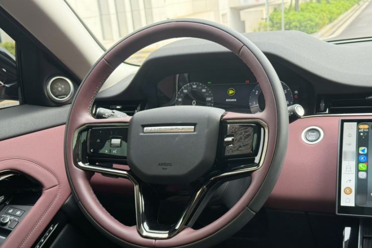 Used Land Rover Range Evoque 2024 Aurora L 249 PS Prestige Light-Chasing Edition Interior 3