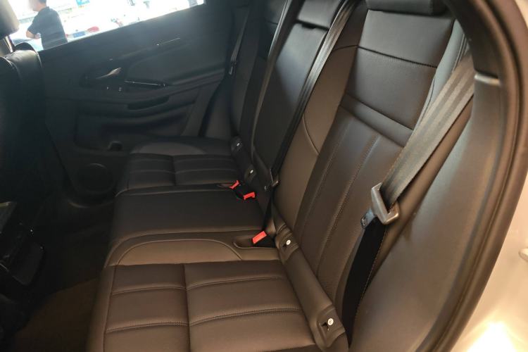 Used Land Rover Range Evoque 2024 Aurora L 200PS Flowing Radiance Edition Interior 4