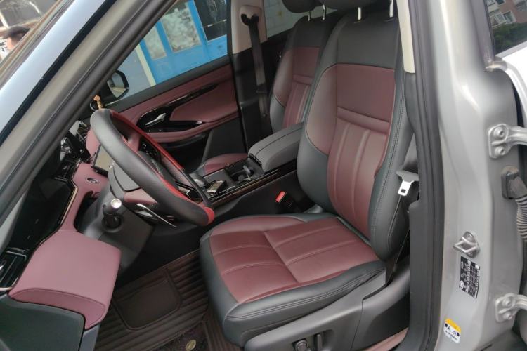 Used Land Rover Range Evoque 2024 Aurora L 249 PS Prestige Light-Chasing Edition Left Front Seat