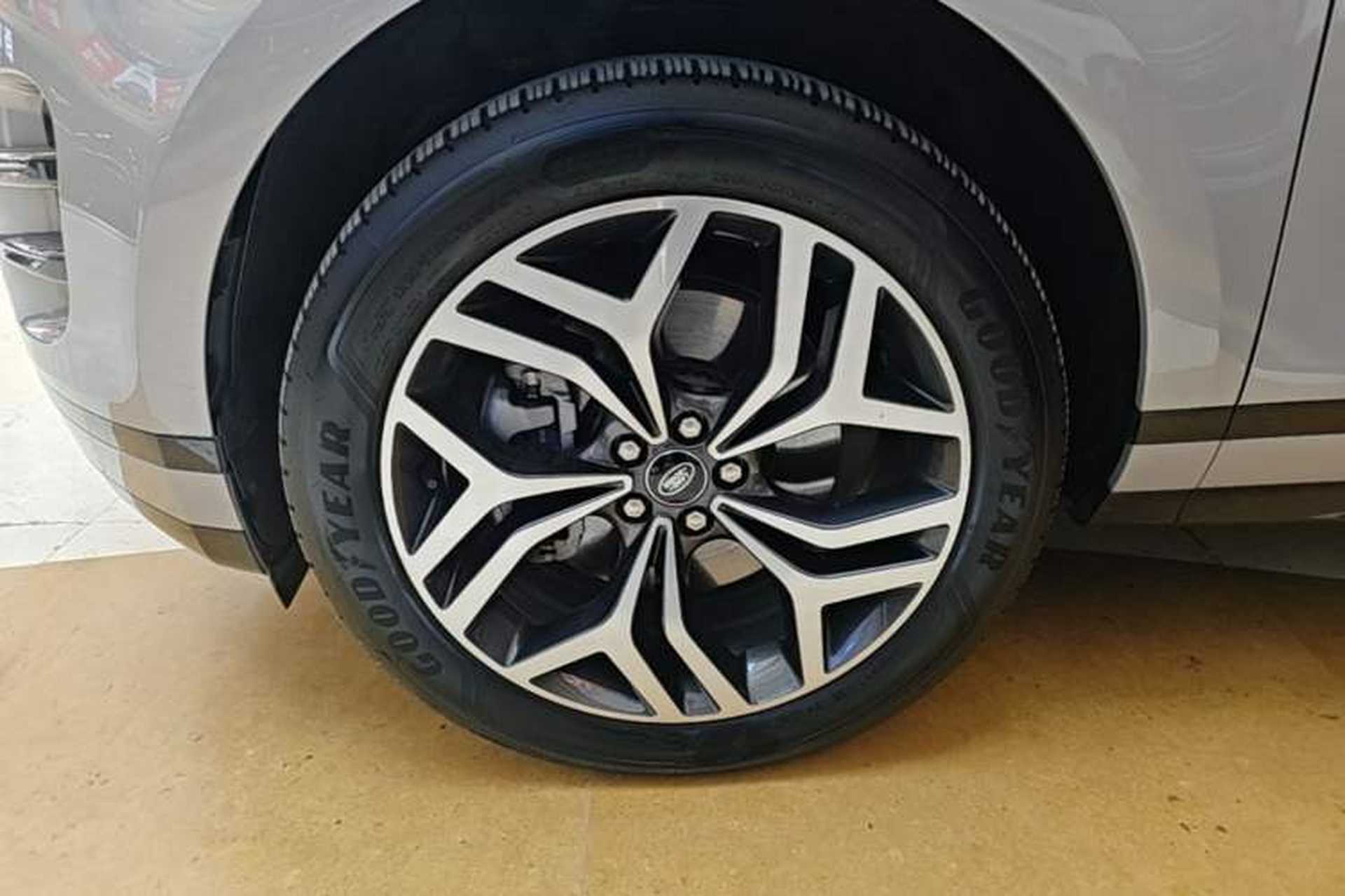 Used Land Rover Range Evoque 2024 Aurora L 249 PS Prestige Light-Chasing Edition Left Front Wheel Hub