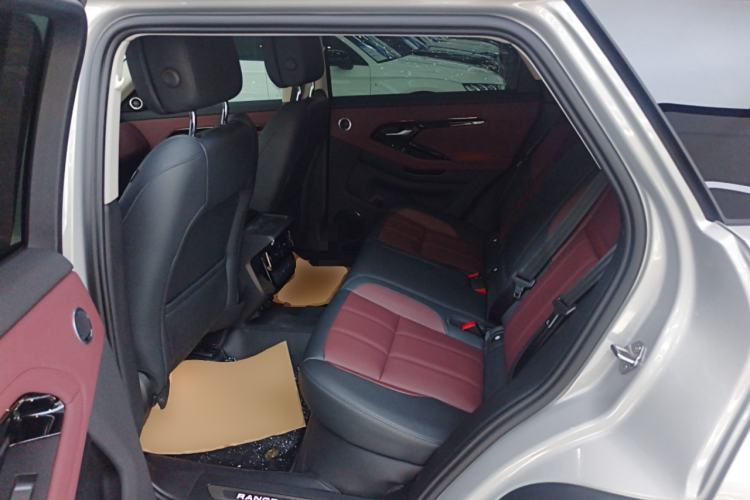 Used Land Rover Range Evoque 2024 Aurora L 249 PS Prestige Light-Chasing Edition Left Rear Seat