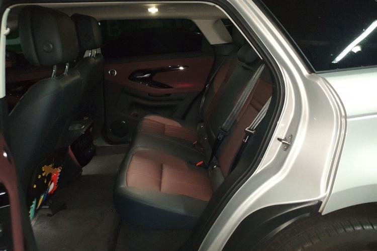 Used Land Rover Range Evoque 2024 Aurora L 249 PS Prestige Light-Chasing Edition Left Rear Seat