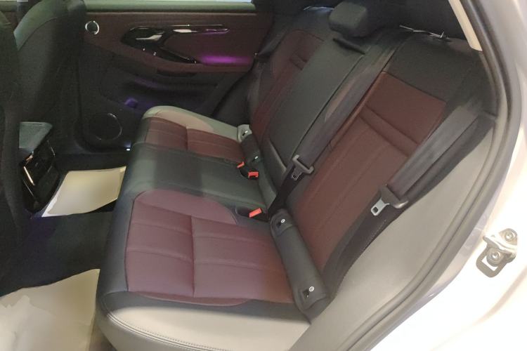 Used Land Rover Range Evoque 2024 Aurora L 249 PS Prestige Light-Chasing Edition Left Rear Seat