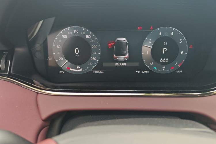 Used Land Rover Range Evoque 2024 Aurora L 249 PS Prestige Light-Chasing Edition Odometer Close Up