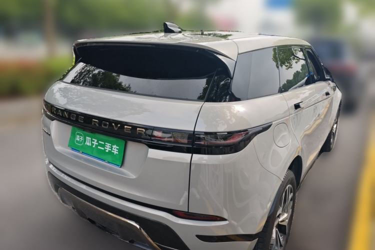 Used Land Rover Range Evoque 2024 Aurora L 249 PS Prestige Light-Chasing Edition Rear Right 45 Deg