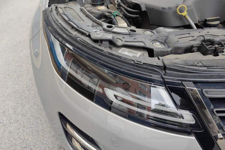 Used Land Rover Range Evoque 2024 Aurora L 249 PS Prestige Light-Chasing Edition Right Front Headlight