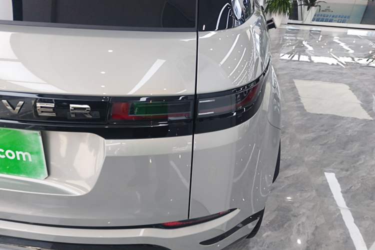 Used Land Rover Range Evoque 2024 Aurora L 249 PS Prestige Light-Chasing Edition Right Rear Taillight
