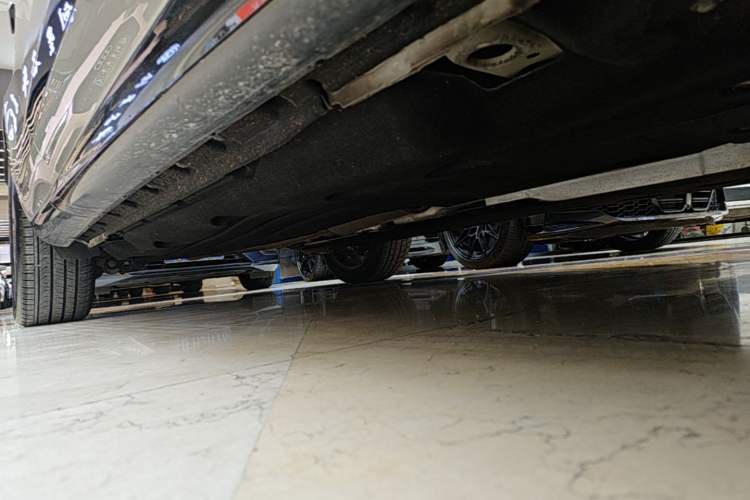 Used Land Rover Range Evoque 2024 Aurora L 249 PS Prestige Light-Chasing Edition Right Side Sill