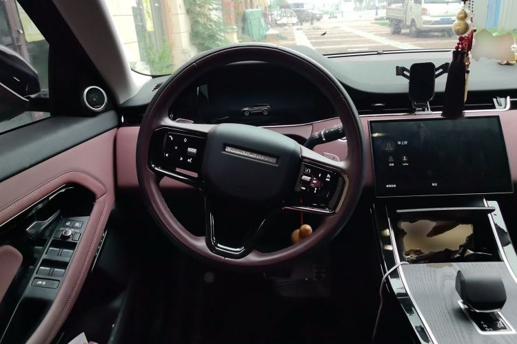 Used Land Rover Range Evoque 2024 Aurora L 249 PS Prestige Light-Chasing Edition Steering Wheel