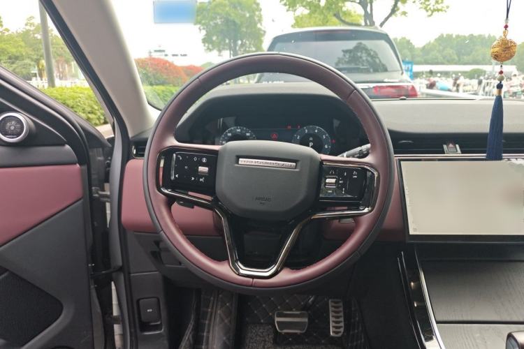 Used Land Rover Range Evoque 2024 Aurora L 249 PS Prestige Light-Chasing Edition Steering Wheel