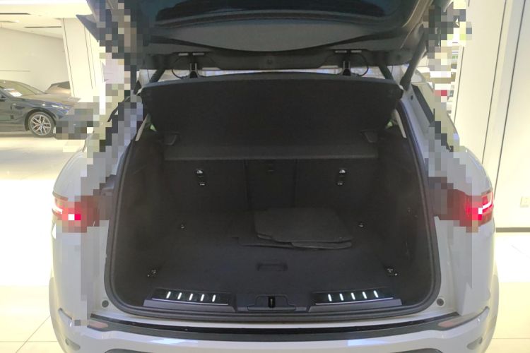 Used Land Rover Range Evoque 2024 Aurora L 249 PS Prestige Light-Chasing Edition Trunk