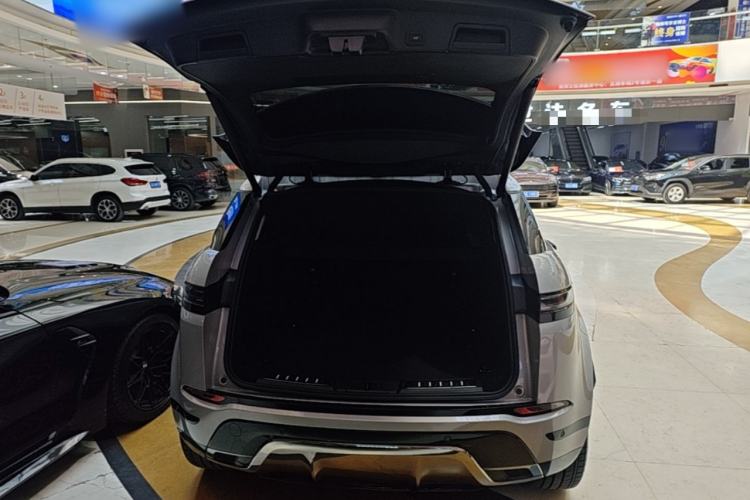 Used Land Rover Range Evoque 2024 Aurora L 249 PS Prestige Light-Chasing Edition Trunk