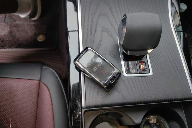 Used Land Rover Range Evoque 2024 Aurora L 249 PS Prestige Light-Chasing Edition Vehicle Key