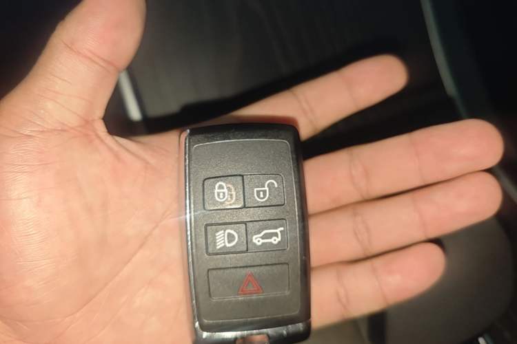 Used Land Rover Range Evoque 2024 Aurora L 249 PS Prestige Light-Chasing Edition Vehicle Key