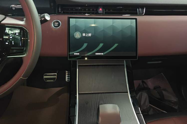 Used Land Rover Range Evoque 2024 Aurora L 249 PS Prestige Light-Chasing Edition Audio And AC Panel