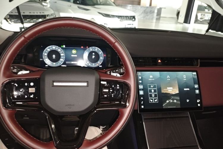 Used Land Rover Range Evoque 2024 Aurora L 249 PS Prestige Light-Chasing Edition Center Console