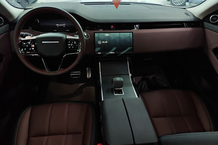 Used Land Rover Range Evoque 2024 Aurora L 249 PS Prestige Light-Chasing Edition Center Console