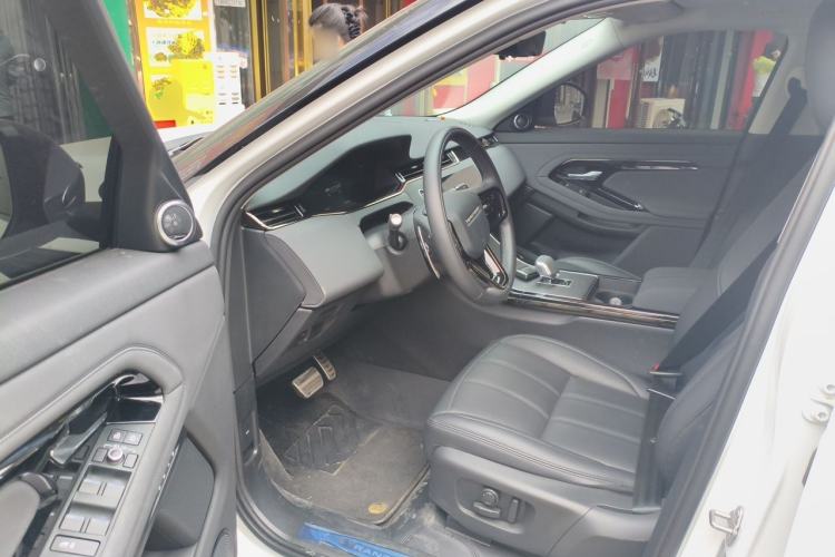 Used Land Rover Range Evoque 2024 Aurora L 249 PS Prestige Light-Chasing Edition Driver Seat