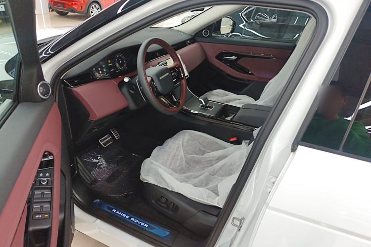 Used Land Rover Range Evoque 2024 Aurora L 249 PS Prestige Light-Chasing Edition Driver Seat