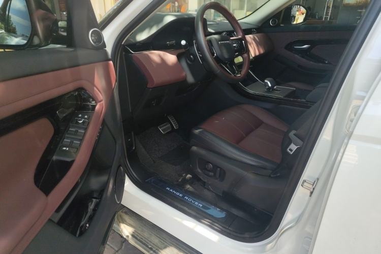 Used Land Rover Range Evoque 2024 Aurora L 249 PS Prestige Light-Chasing Edition Driver Seat