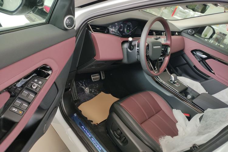 Used Land Rover Range Evoque 2024 Aurora L 249 PS Prestige Light-Chasing Edition Driver Seat