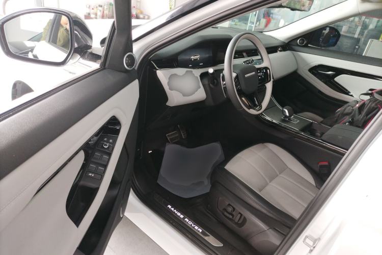 Used Land Rover Range Evoque 2024 Aurora L 249 PS Prestige Light-Chasing Edition Driver Seat