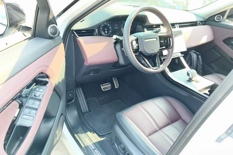 Used Land Rover Range Evoque 2024 Aurora L 249 PS Prestige Light-Chasing Edition Driver Seat