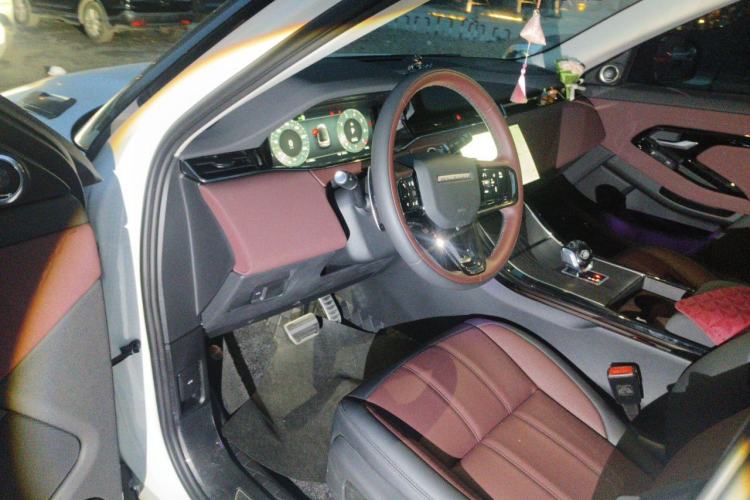 Used Land Rover Range Evoque 2024 Aurora L 249 PS Prestige Light-Chasing Edition Driver Seat
