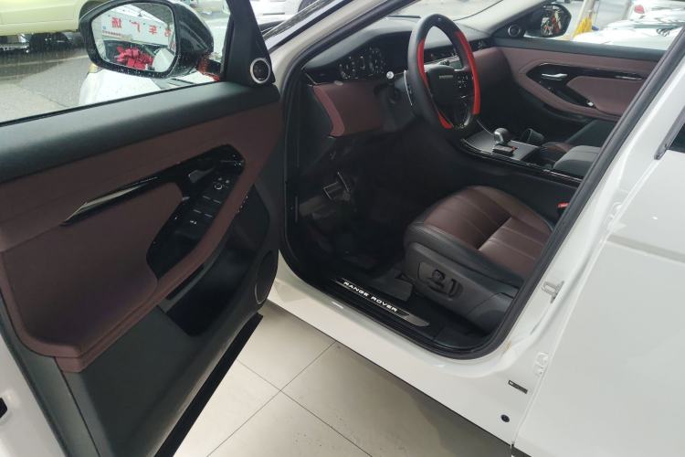 Used Land Rover Range Evoque 2024 Aurora L 249 PS Prestige Light-Chasing Edition Driver Seat