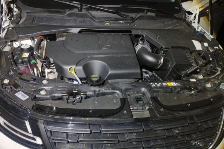 Used Land Rover Range Evoque 2024 Aurora L 249 PS Prestige Light-Chasing Edition Engine Bay