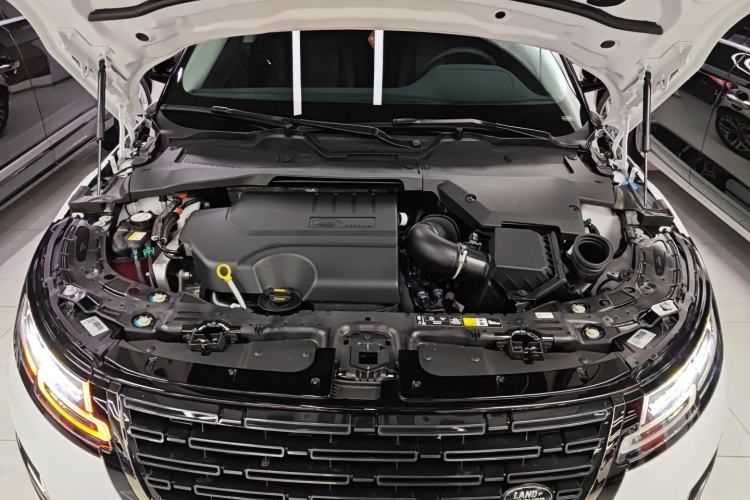 Used Land Rover Range Evoque 2024 Aurora L 249 PS Prestige Light-Chasing Edition Engine Bay