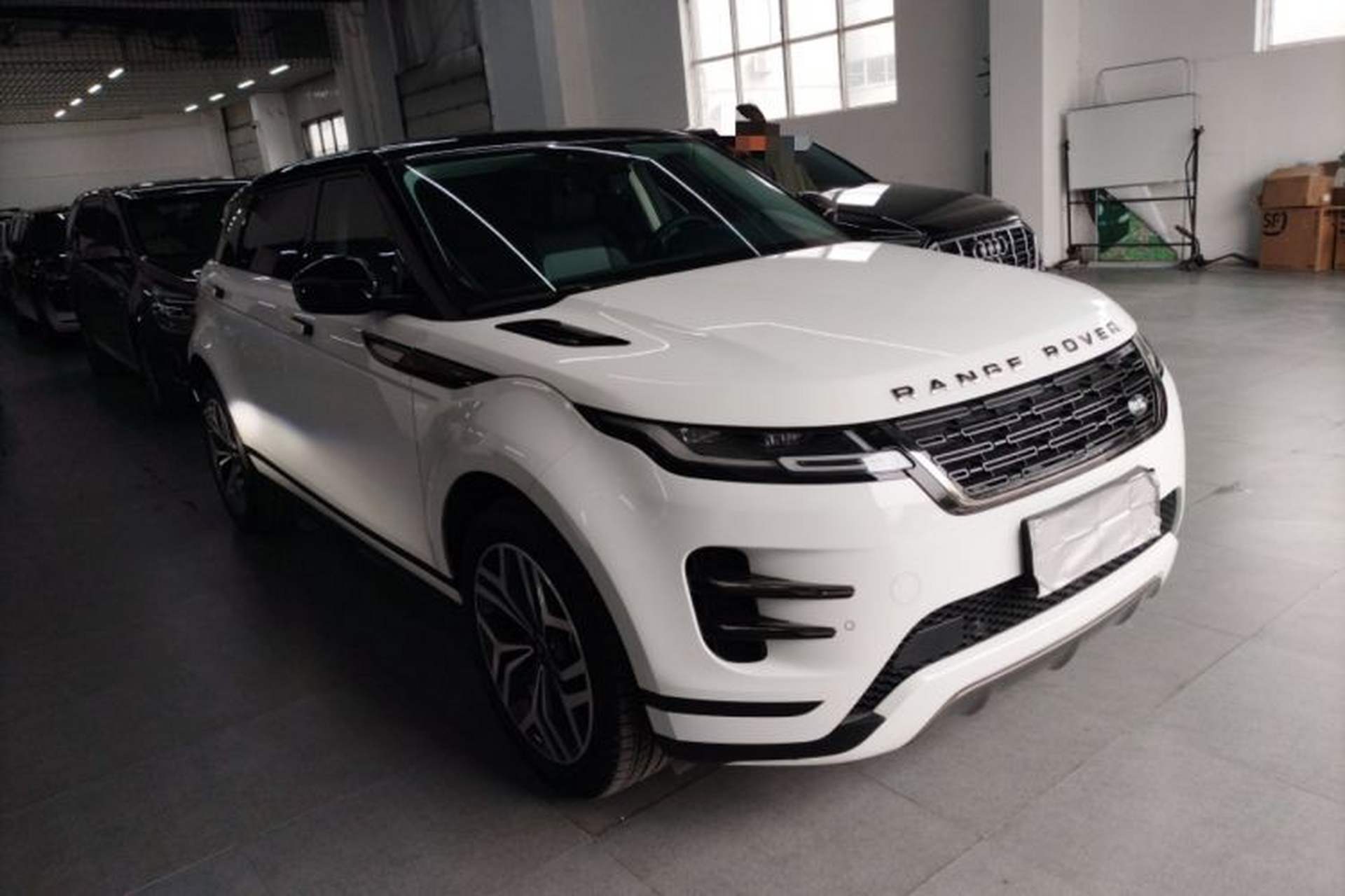 Used Land Rover Range Evoque 2024 Aurora L 249 PS Prestige Light-Chasing Edition Exterior 1